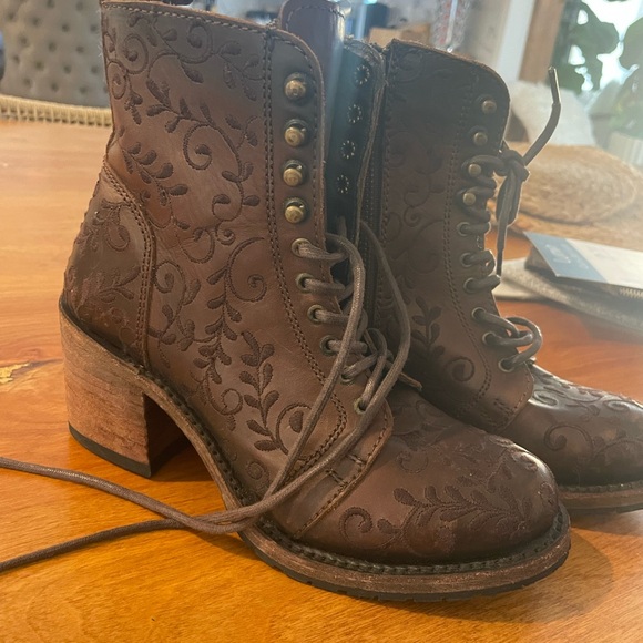 Liberty black Booties ,sturdy leather booties - Picture 2 of 4